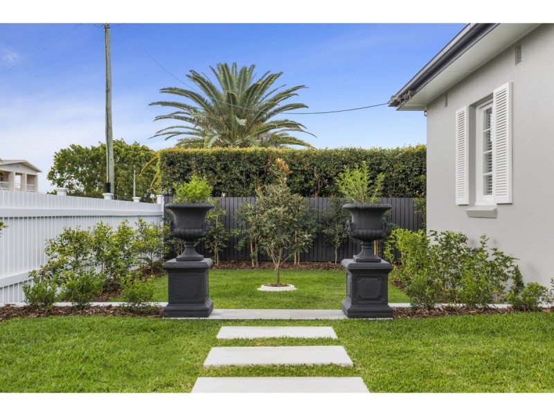 51 Agnes Street, The Range QLD 4700