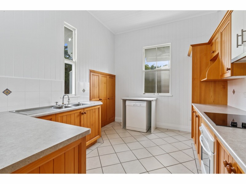 41 Separation Street, Allenstown QLD 4700