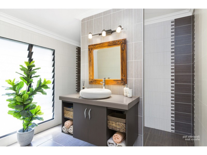 57 Spencer Street, The Range QLD 4700