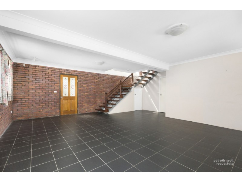 18 Munro Street, Kawana QLD 4701