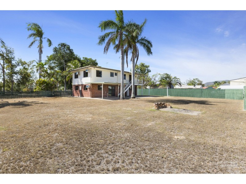 18 Munro Street, Kawana QLD 4701
