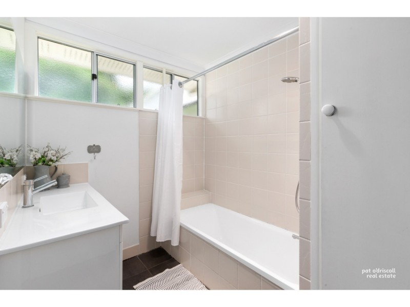 90 Ward Street, The Range QLD 4700