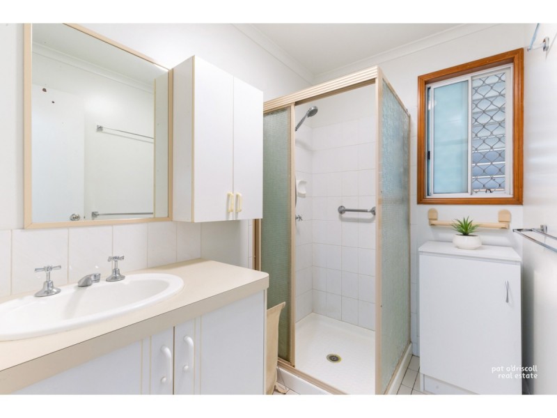 19 Hardy Avenue, Park Avenue QLD 4701