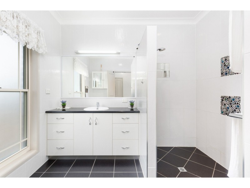 65 Angela Road, Rockyview QLD 4701