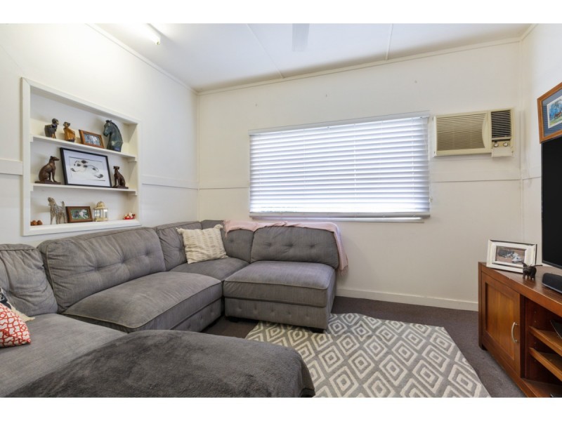 5 Bernard Street, Berserker QLD 4701