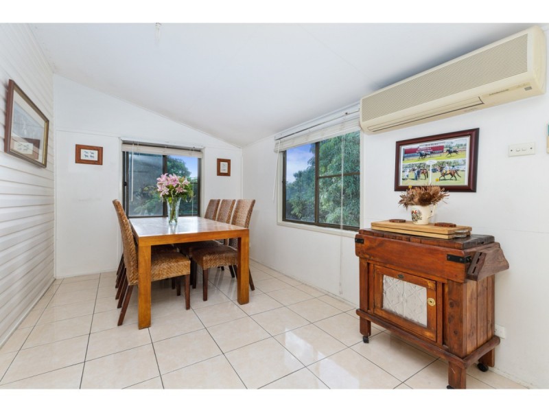 5 Bernard Street, Berserker QLD 4701