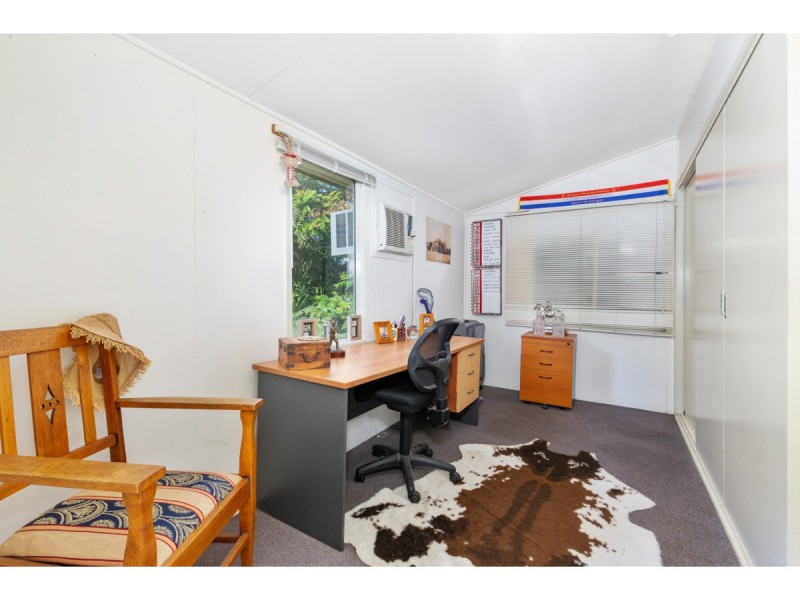 5 Bernard Street, Berserker QLD 4701