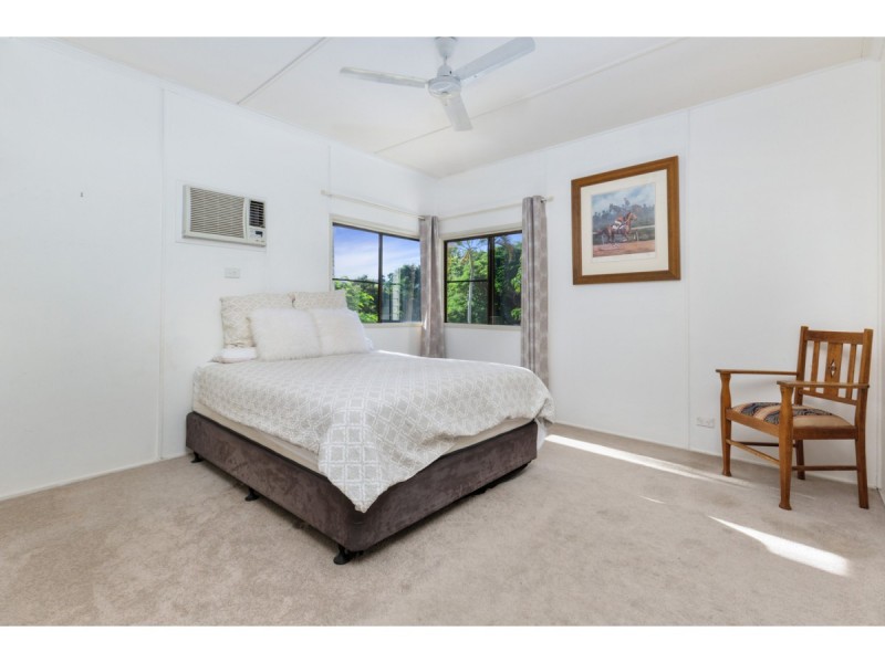5 Bernard Street, Berserker QLD 4701