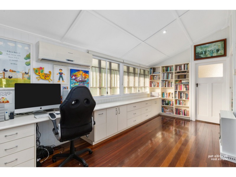 64 Agnes Street, The Range QLD 4700