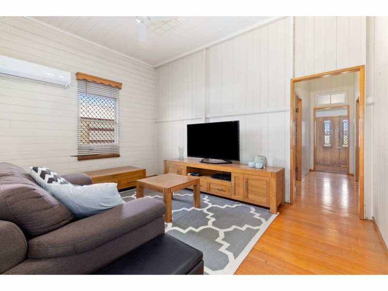 10 Lion Creek Road, Wandal QLD 4700