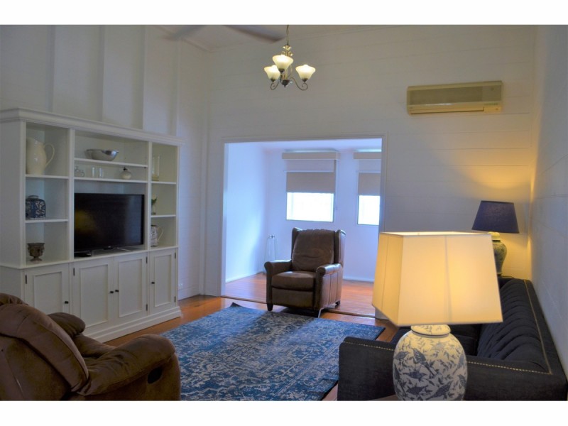 28 Church Street, Allenstown QLD 4700