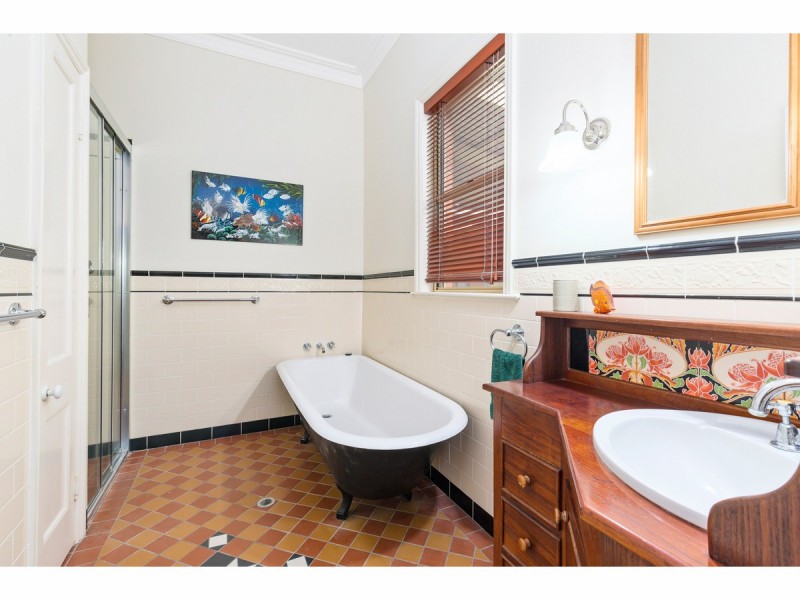 30 James Street, The Range QLD 4700