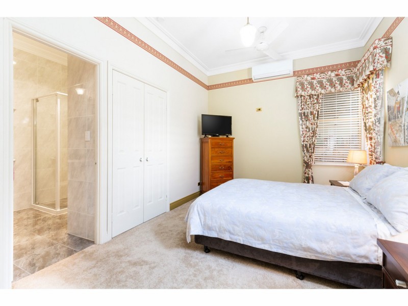 30 James Street, The Range QLD 4700