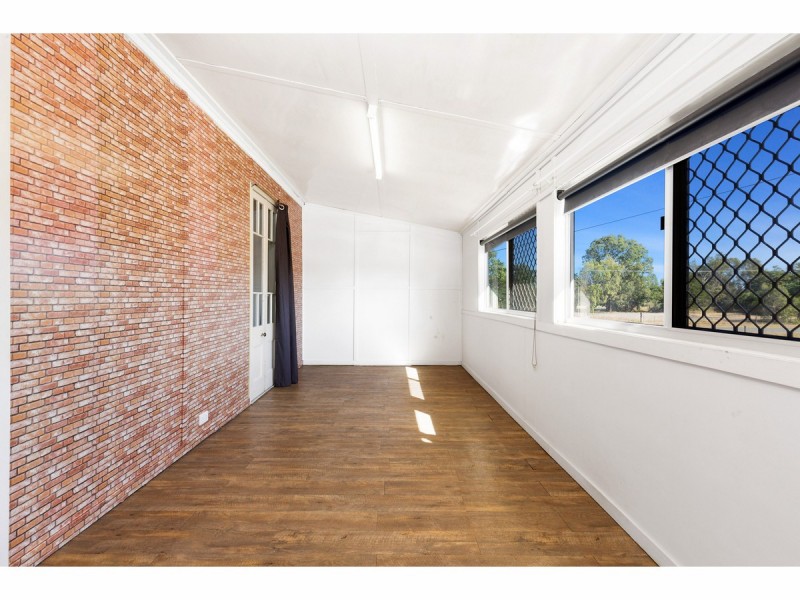 2 Six Mile Road, Pink Lily QLD 4702