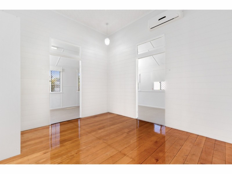 1 & 2/100 Edington Street, Berserker QLD 4701