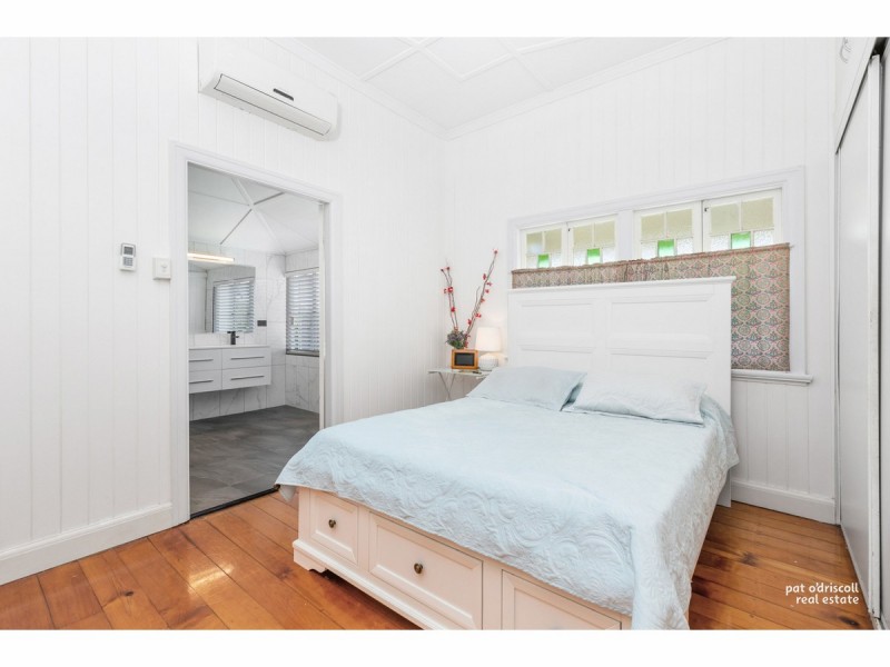 26 Cousins Street, The Range QLD 4700