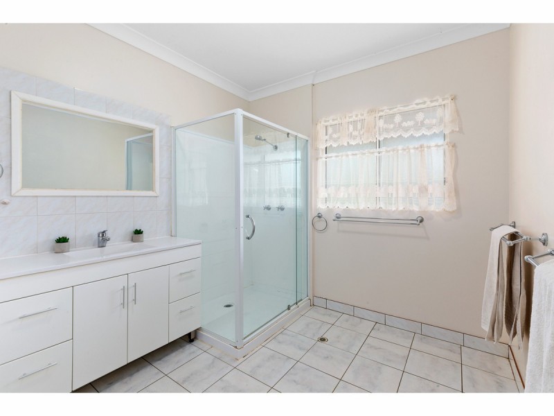 307 Connors Road, Stanwell QLD 4702