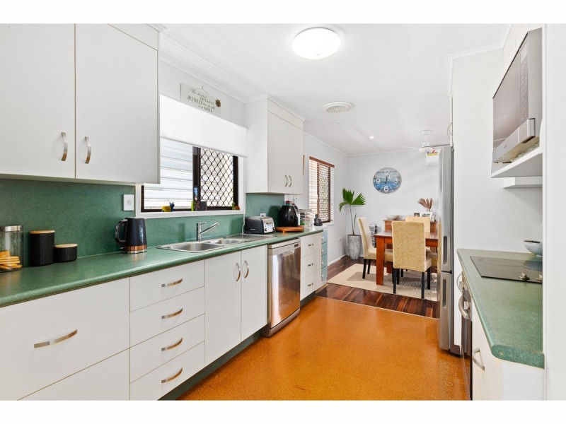 22 Harwood Street, Park Avenue QLD 4701