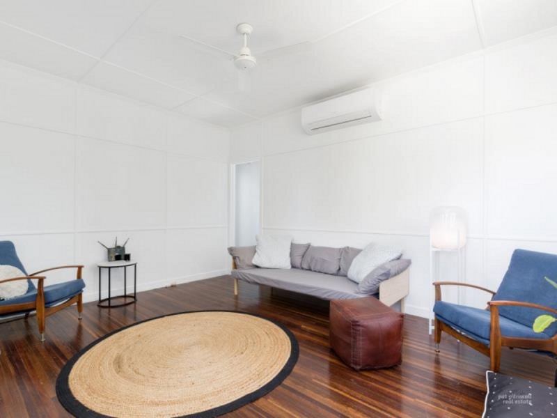 16 Bowen Terrace, The Range QLD 4700