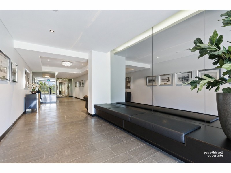 302/2-4 Victoria Parade, Rockhampton City QLD 4700