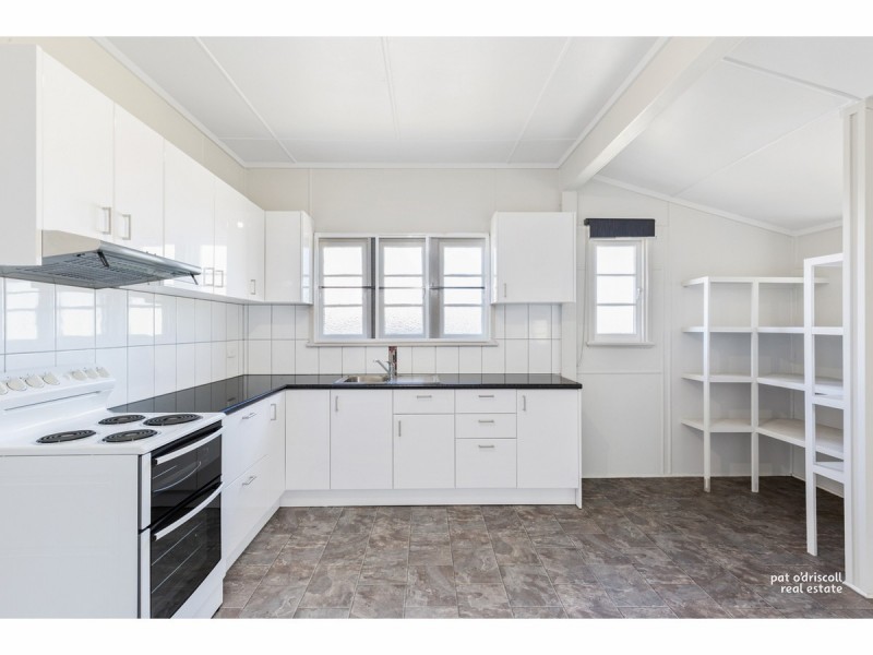 27 Spencer Street, The Range QLD 4700