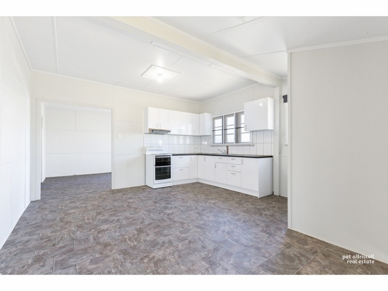 27 Spencer Street, The Range QLD 4700