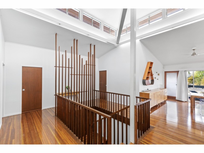 31 Queen Street, The Range QLD 4700