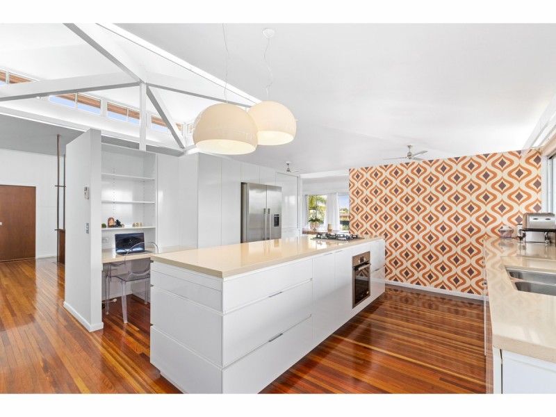 31 Queen Street, The Range QLD 4700
