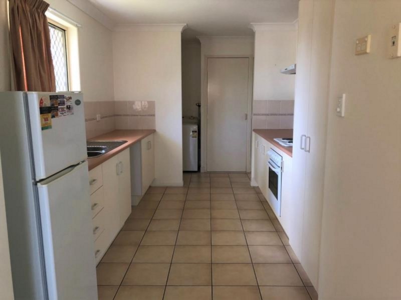 4/259 Carlton Street, Kawana QLD 4701