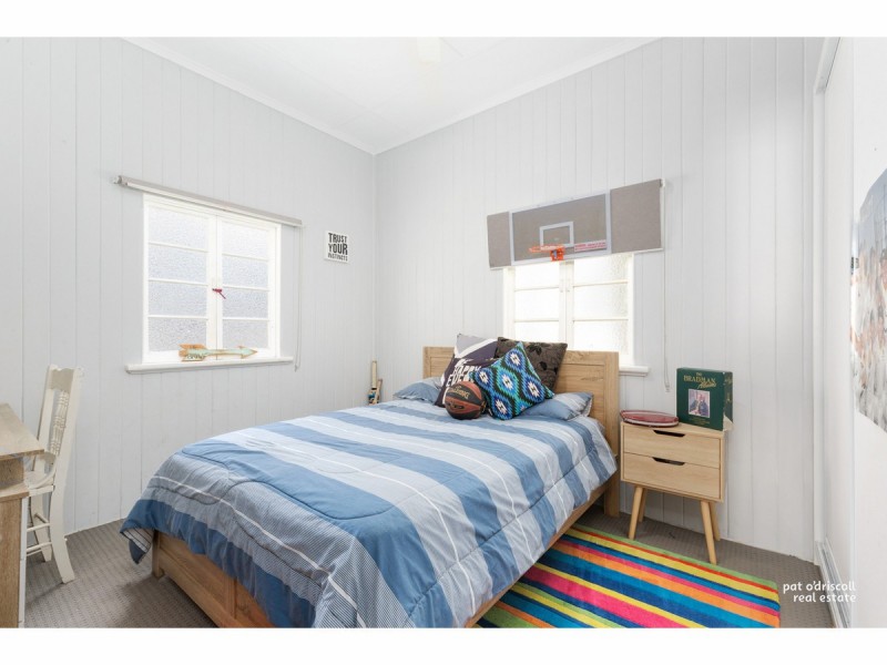 32 Wentworth Terrace, The Range QLD 4700