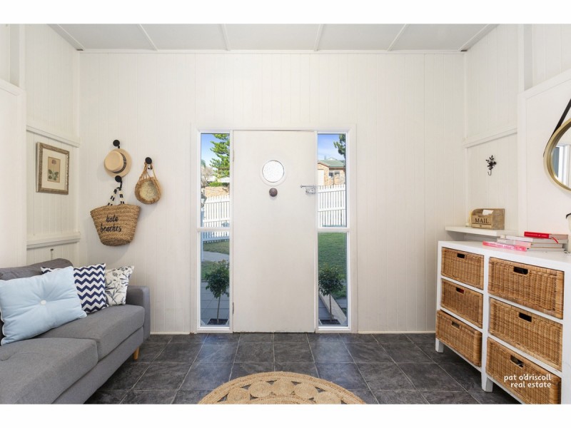 32 Wentworth Terrace, The Range QLD 4700