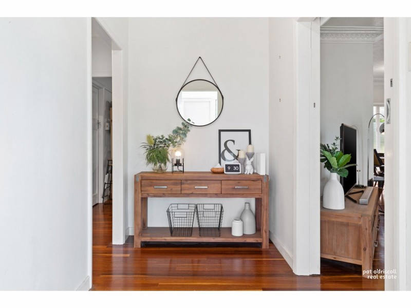 102 Davis Street, The Range QLD 4700