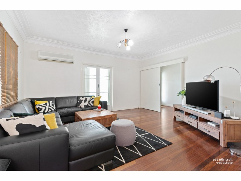 102 Davis Street, The Range QLD 4700