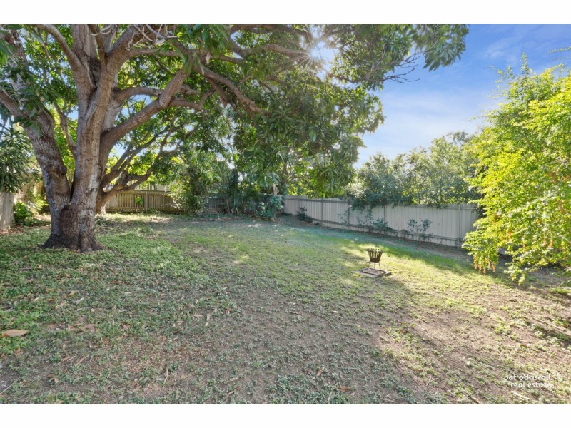 102 Davis Street, The Range QLD 4700