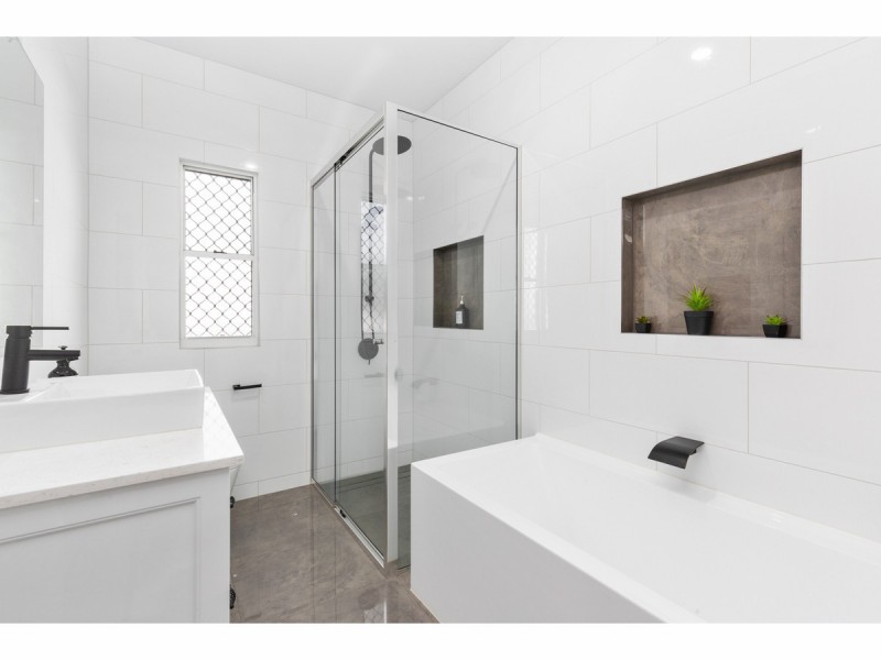 26 Bowen Terrace, The Range QLD 4700