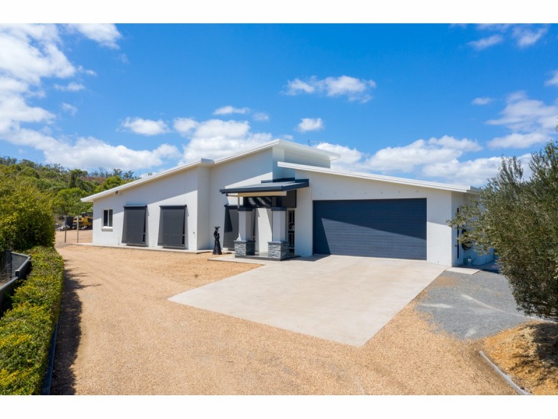 102 Grigg Road, Limestone Creek QLD 4701
