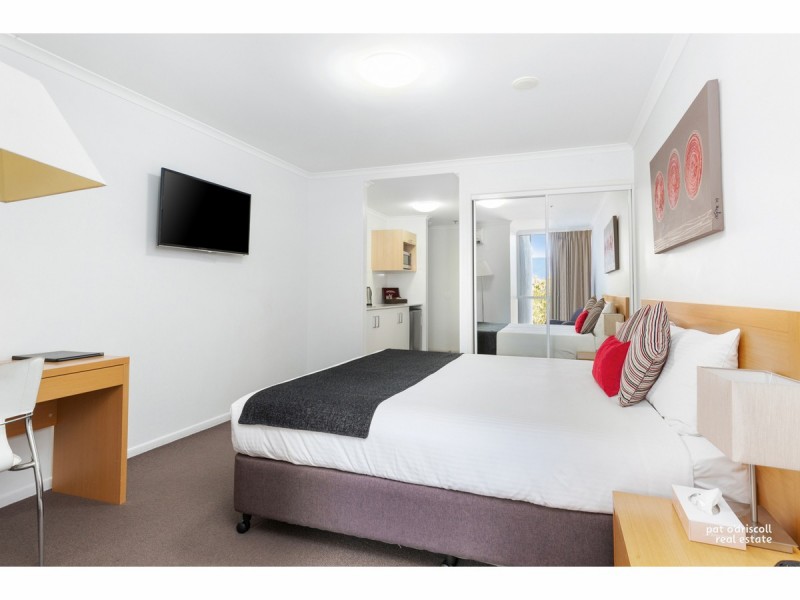 304 A & B/102-108 Victoria Parade, Rockhampton City QLD 4700