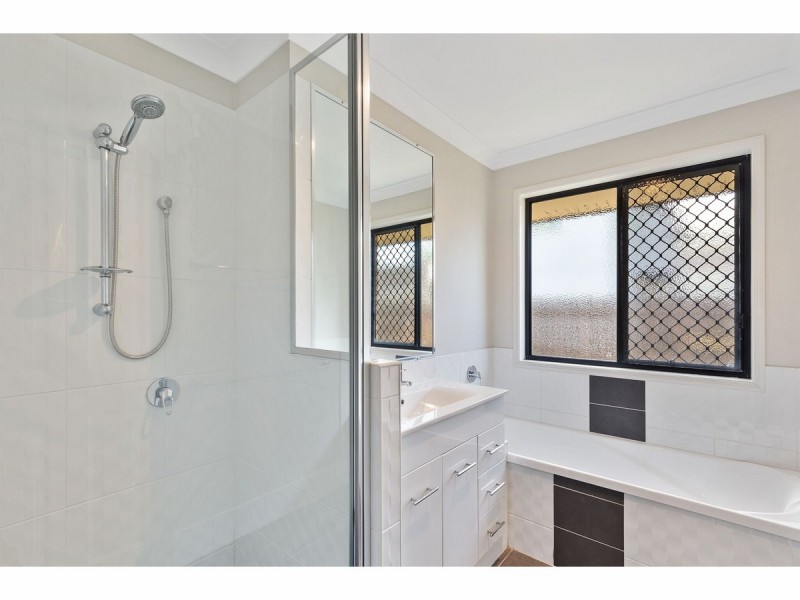 36 Charles Street, Berserker QLD 4701