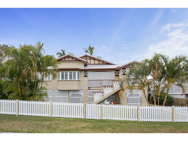 94 Davis Street, The Range QLD 4700