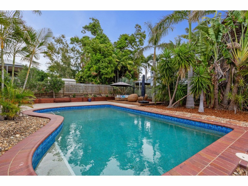 94 Davis Street, The Range QLD 4700