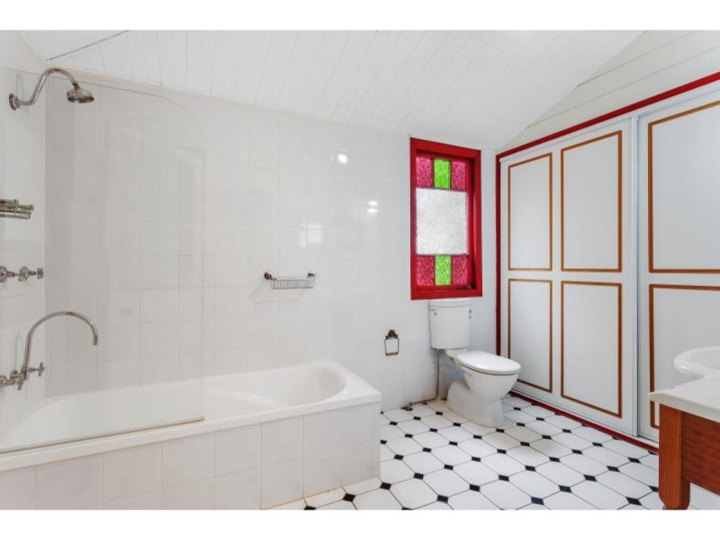 22 Brae Street, The Range QLD 4700