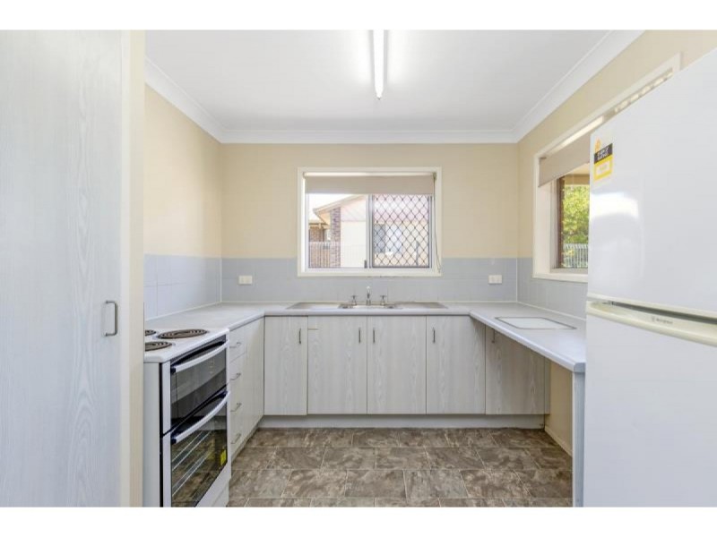 2/4 O’Shanesy Street, Koongal QLD 4701