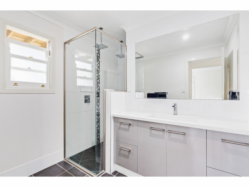 35 Brae Street, The Range QLD 4700