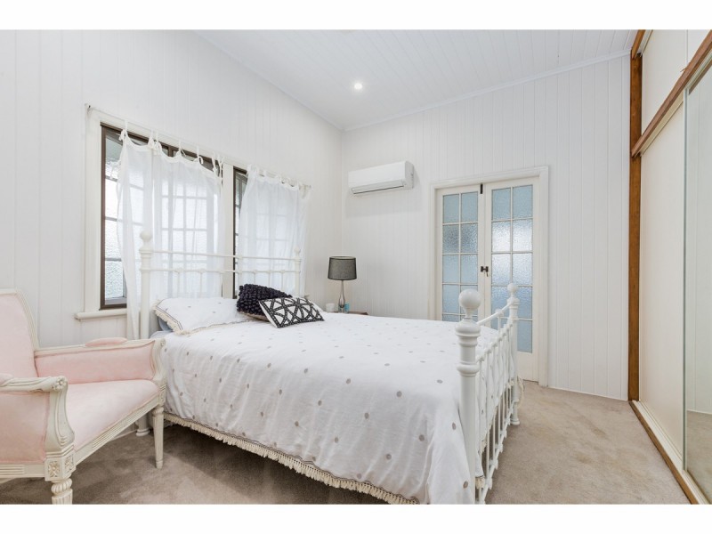 35 Brae Street, The Range QLD 4700