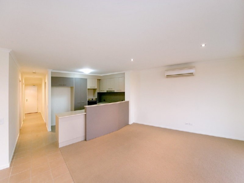 302/6 Victoria Parade, Rockhampton City QLD 4700