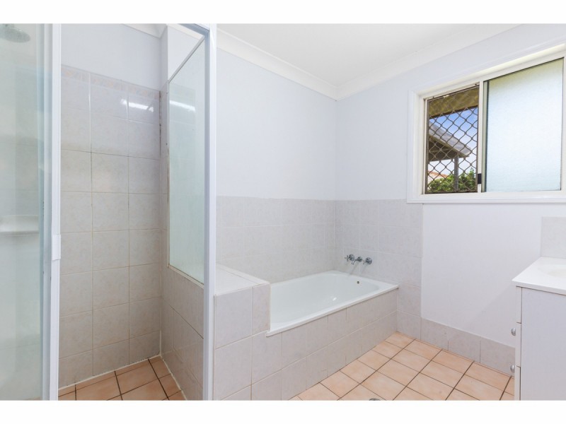 7 Kawana Close, Kawana QLD 4701