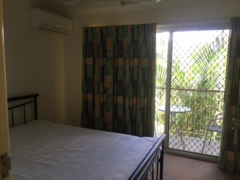 2/295 Bloxsom Street, Frenchville QLD 4701