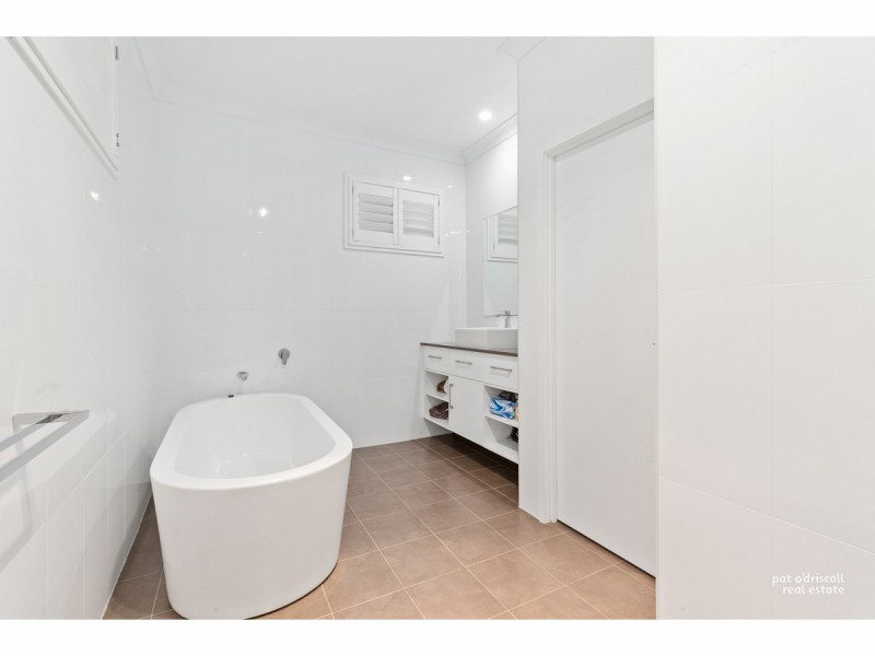 7 Bellevue Terrace, The Range QLD 4700