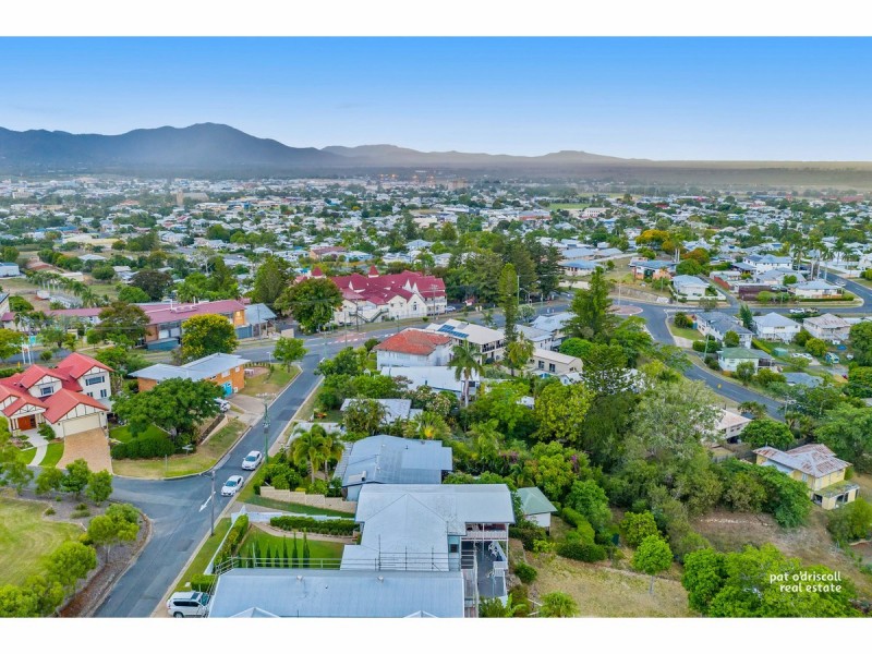 7 Bellevue Terrace, The Range QLD 4700