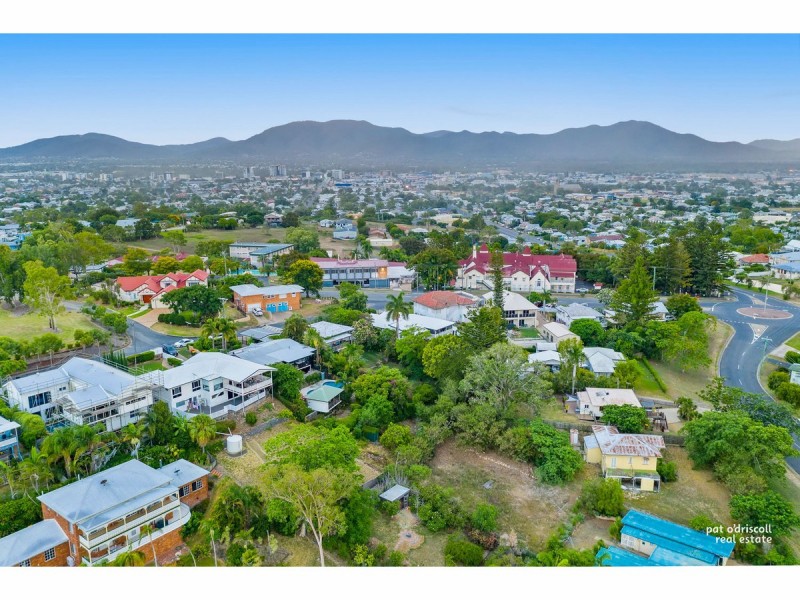 7 Bellevue Terrace, The Range QLD 4700